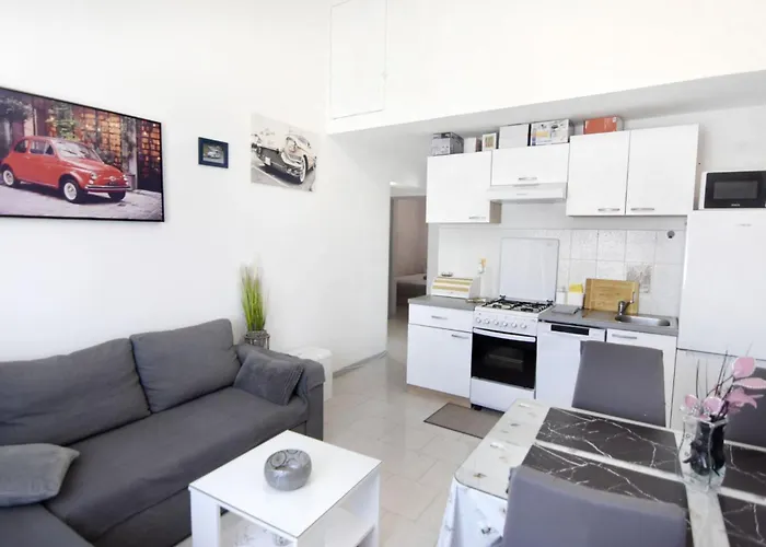 Quiet With Balcony Appartement