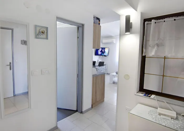 Quiet With Balcony Umag