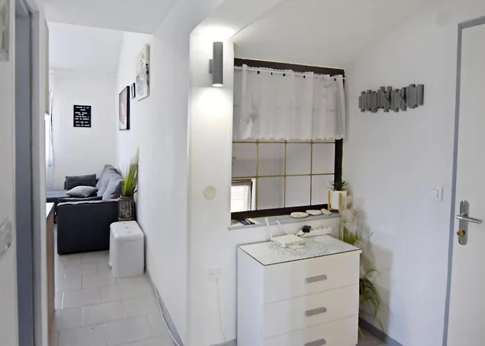 Quiet With Balcony Appartement