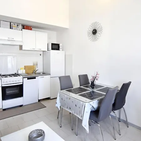 Quiet With Balcony * Umag