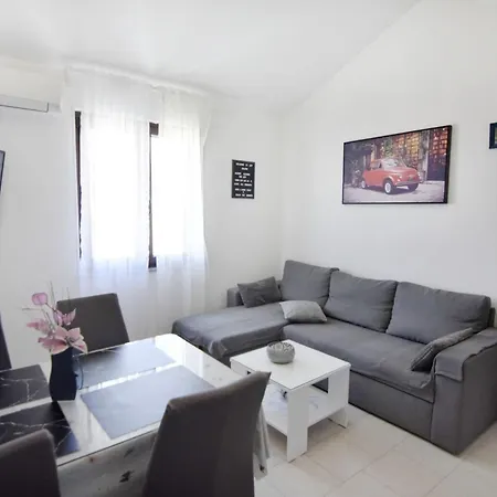 Quiet With Balcony Umag