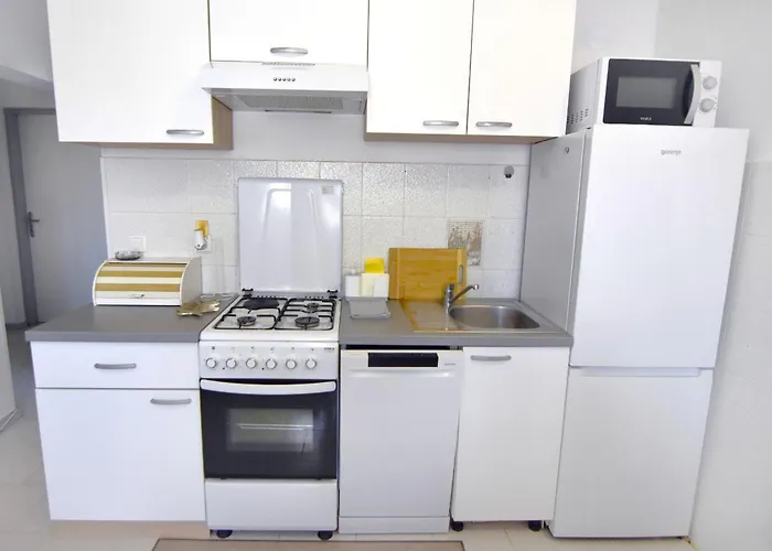 Apartman Quiet With Balcony Umag