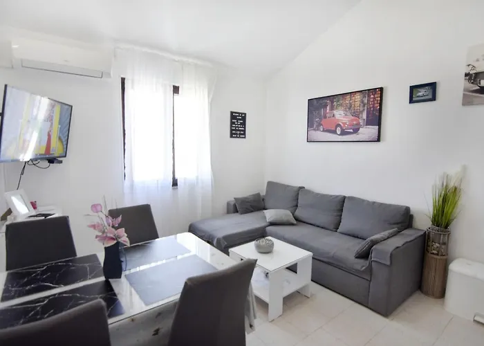 Quiet With Balcony Umag