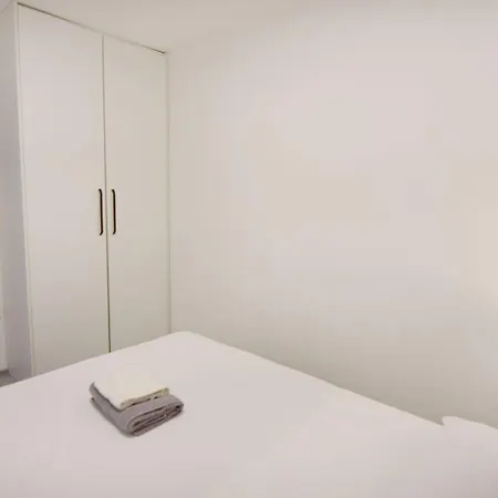 Quiet With Balcony Apartment