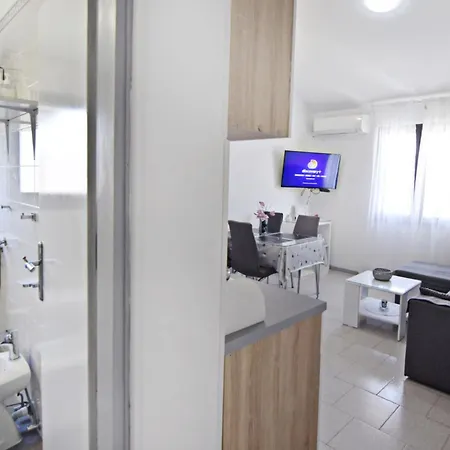 Apartment Quiet With Balcony Umag